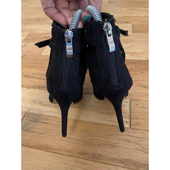Report Fleure Black Suede Cutout High Heel Ankle Booties With Back Zipper sz 5.5 - Picture 2 of 9